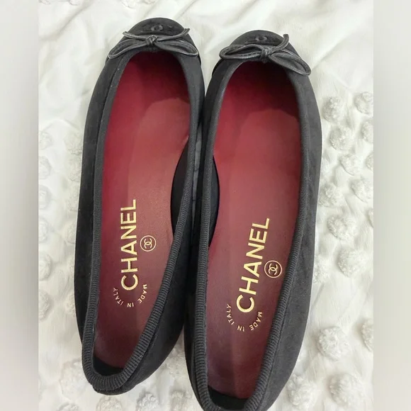 CHANEL HOLIDAY VELVET BALLET FLATS BLACK 38 BNIB - Picture 4 of 10